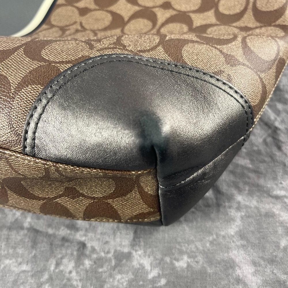 Pristine Coach LaRge Tote Bag Coated Canvas With Leather Tote - Picture 17 of 17